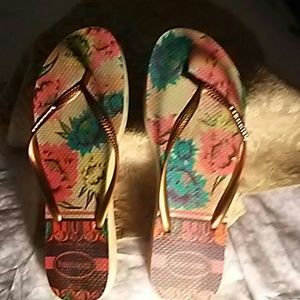 havaianas women slim tropical floral flip flops